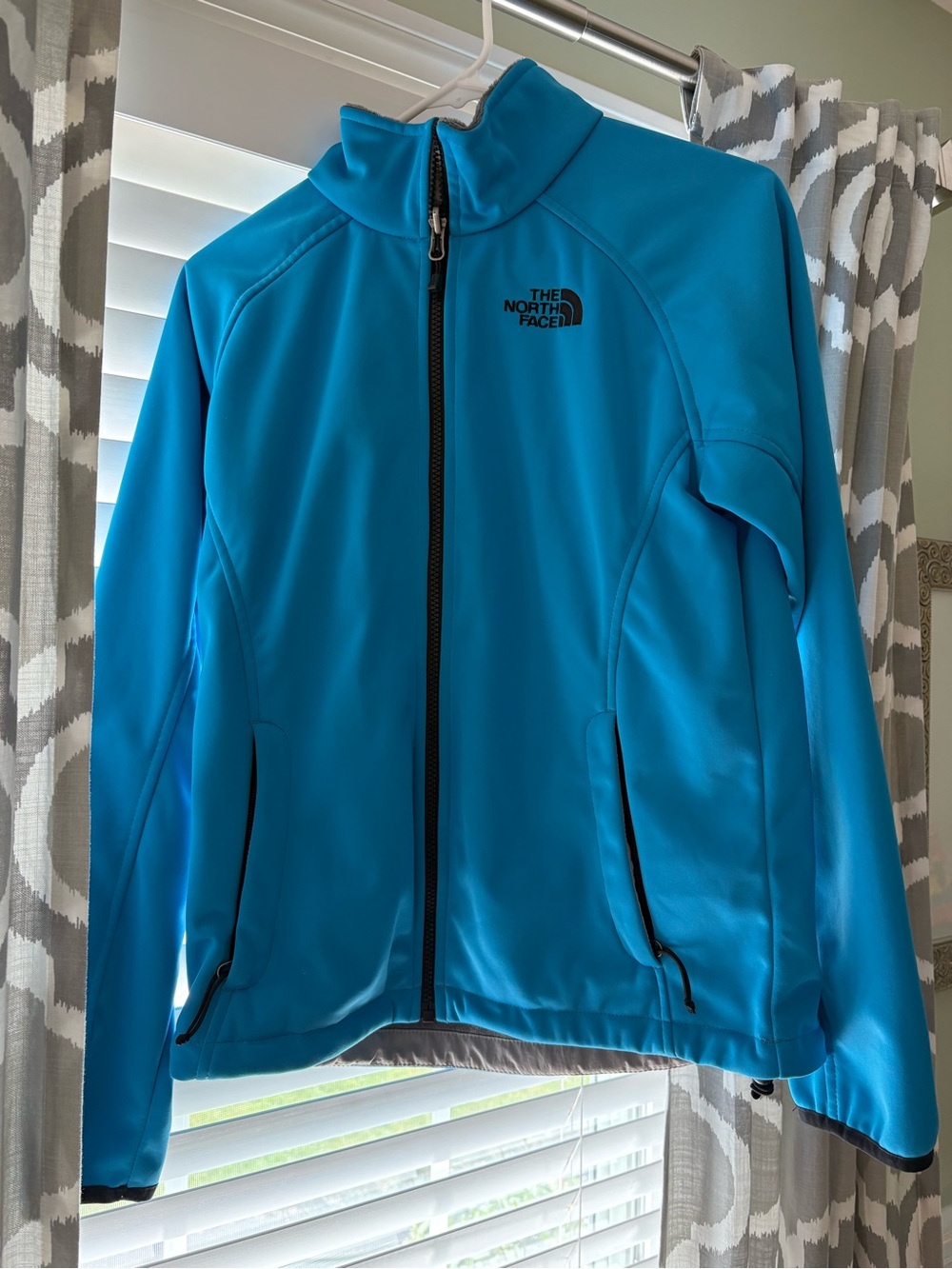 The North Face Women’s Bright Blue Softshell Jacket